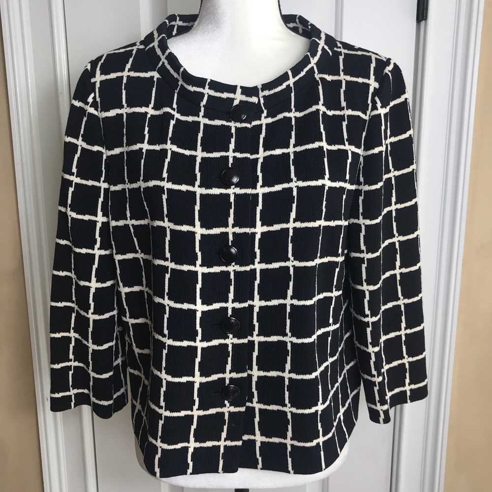 ST JOHN COLLECTION Black/Ivory Crop Jacket